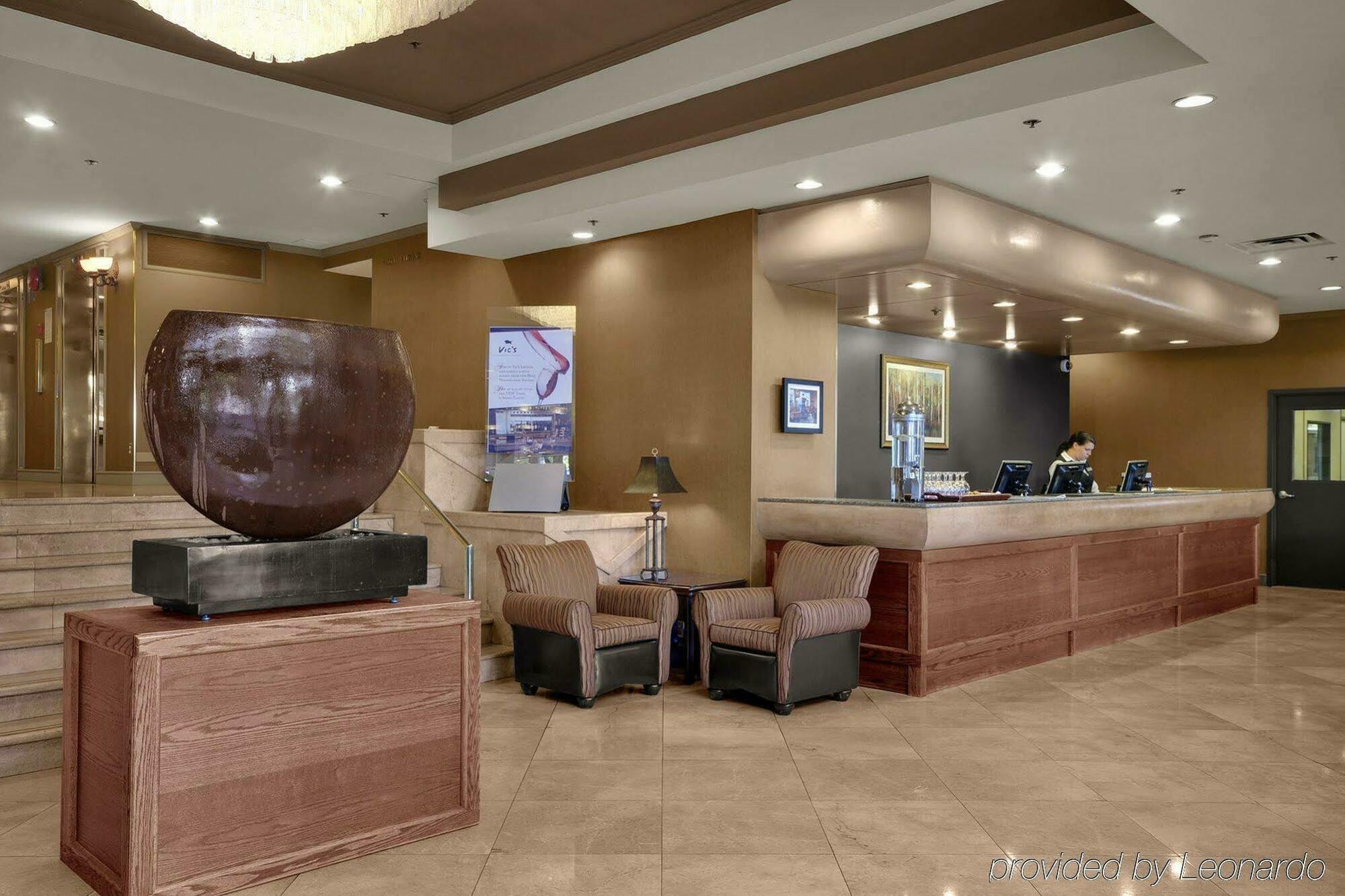 Harbour Towers Hotel & Suites Victoria Exteriör bild